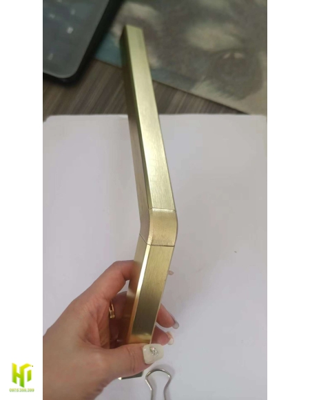 TAY VỊN CẦU THANG NHÔM 3D
